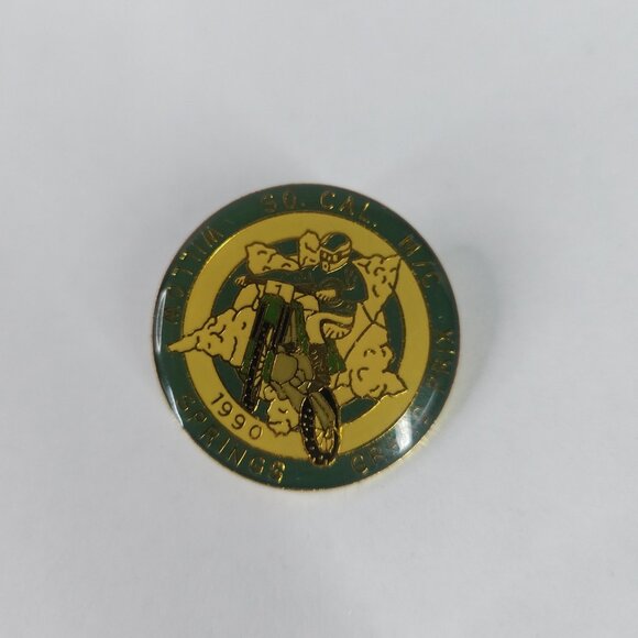 Vintage Motocross Willow Springs Grand Prix Pinback Pin Southern California - Picture 1 of 6